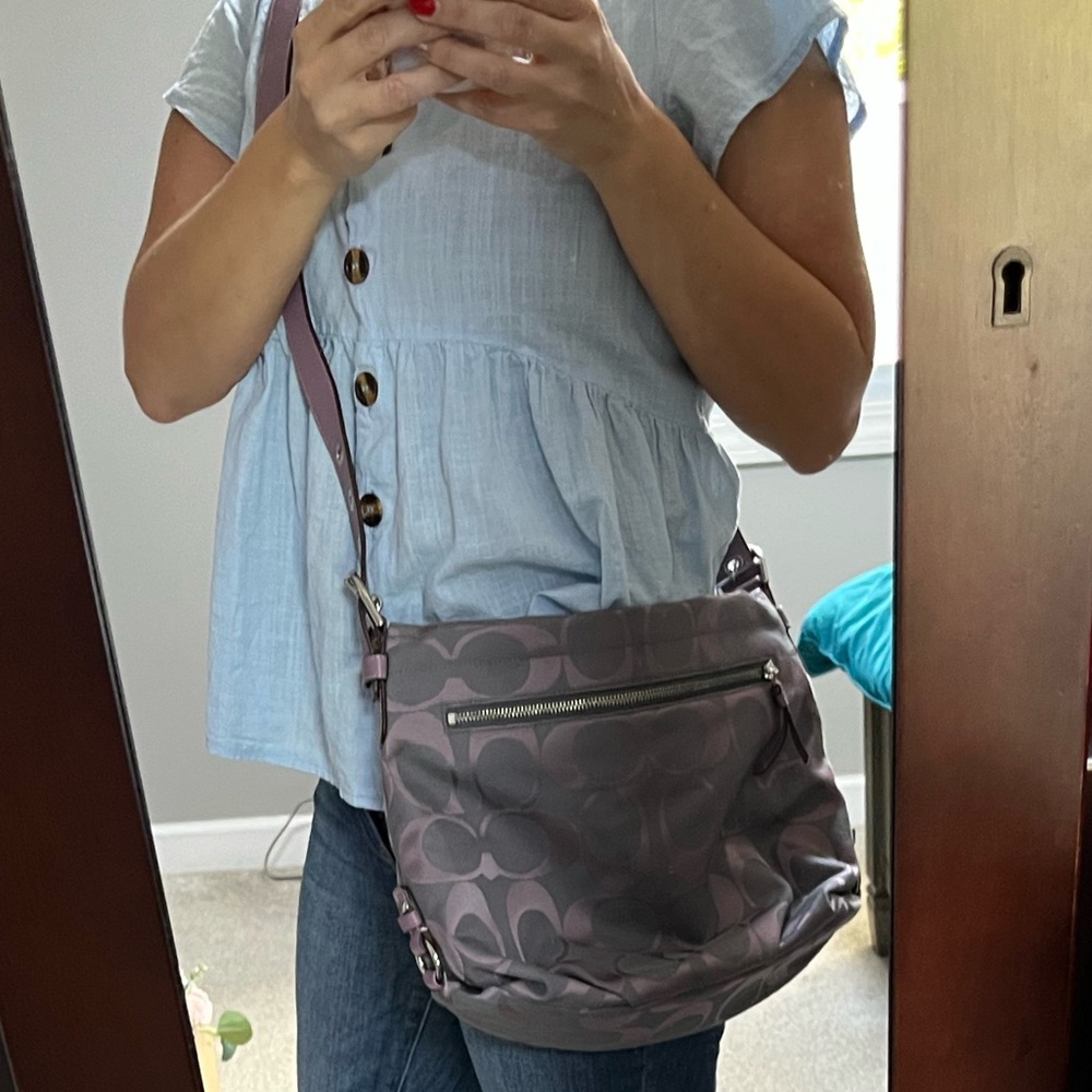 Coach Shoulder Bag in Gray and Pink - Picture 3 of 3